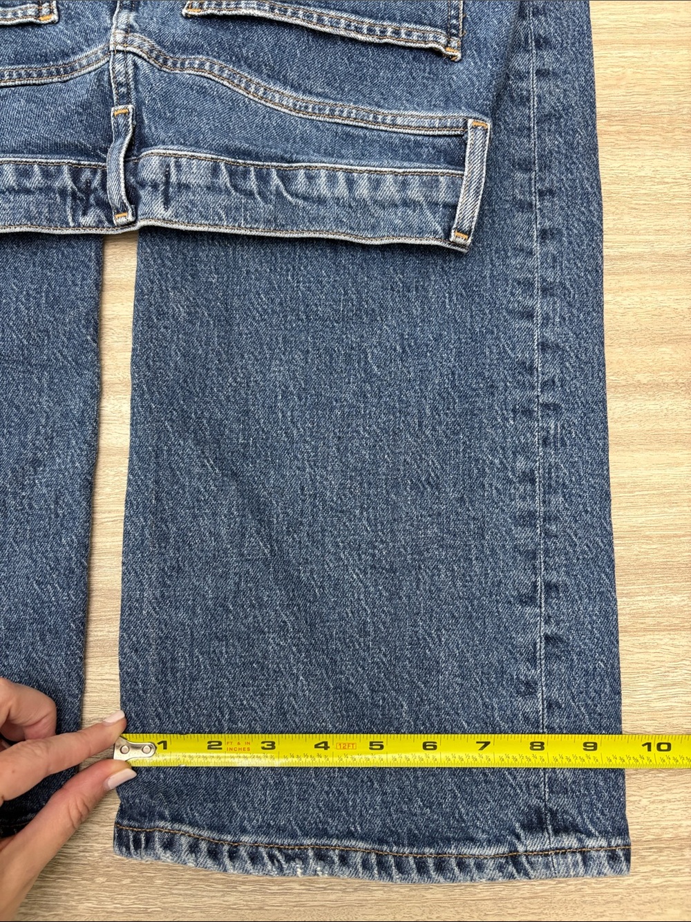 Agolde Harper Straight Leg Jeans in Medium Blue Wash - Picture 5 of 11